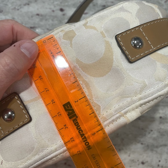 Coach Zoe Shoulder Bag - Cream/Tan Authentic - Picture 16 of 16